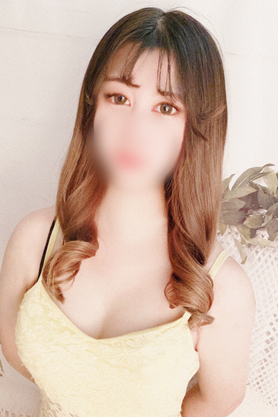 新人メグ
